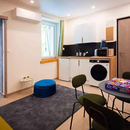 T2 Centre-Ville Appartement 1 Avec Parking * Aix-les-Bains